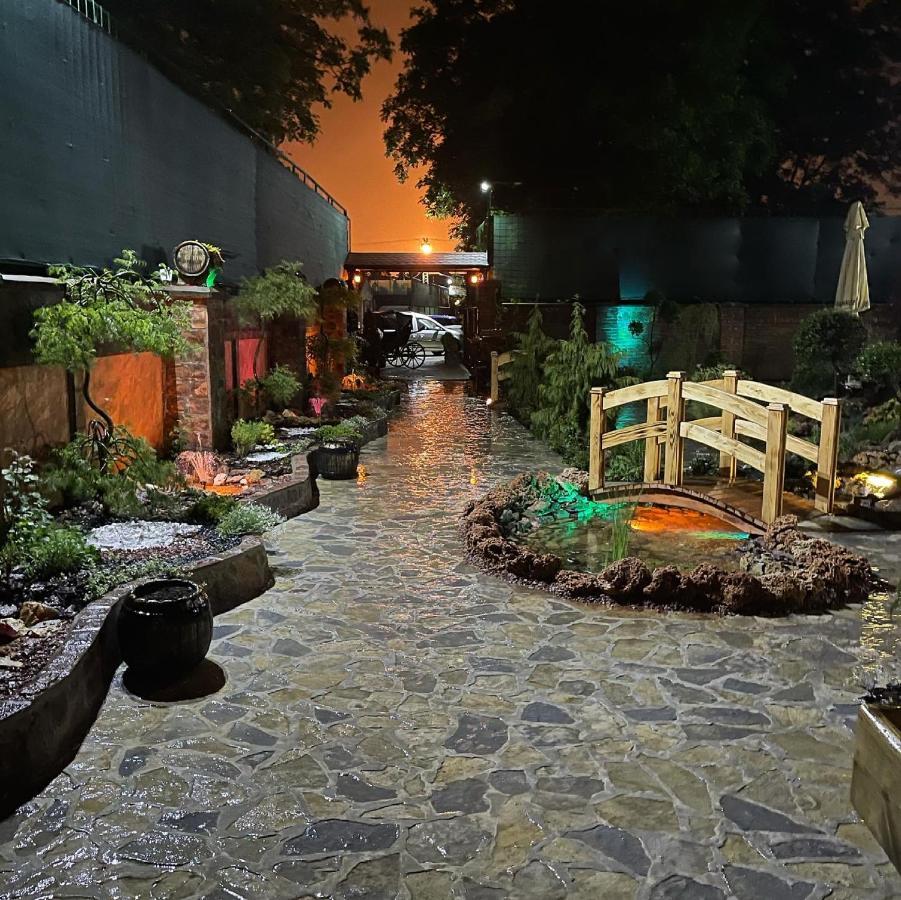 Hotel Каштел Pančevo Exterior foto